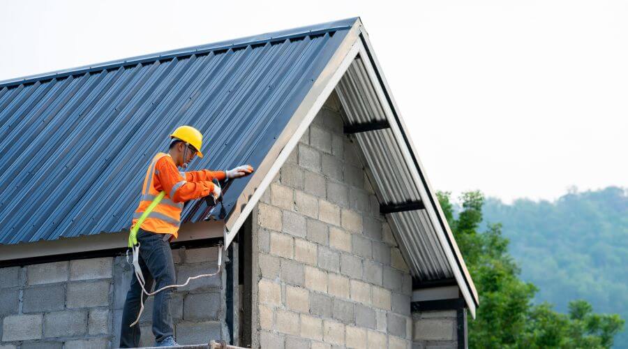 Professional residential roofers in Exira, IA